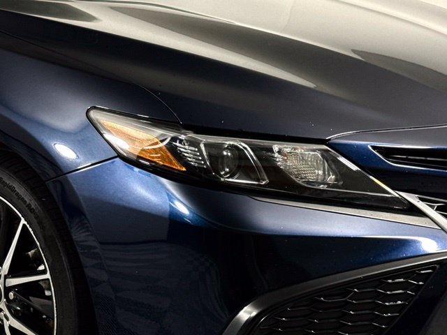 Used 2021 Toyota Camry SE FWD image 11