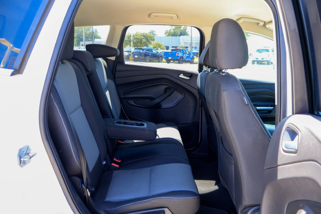 Used 2017 Ford Escape SE FWD image 10