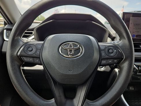 Used 2024 Toyota RAV4 XLE FWD image 30
