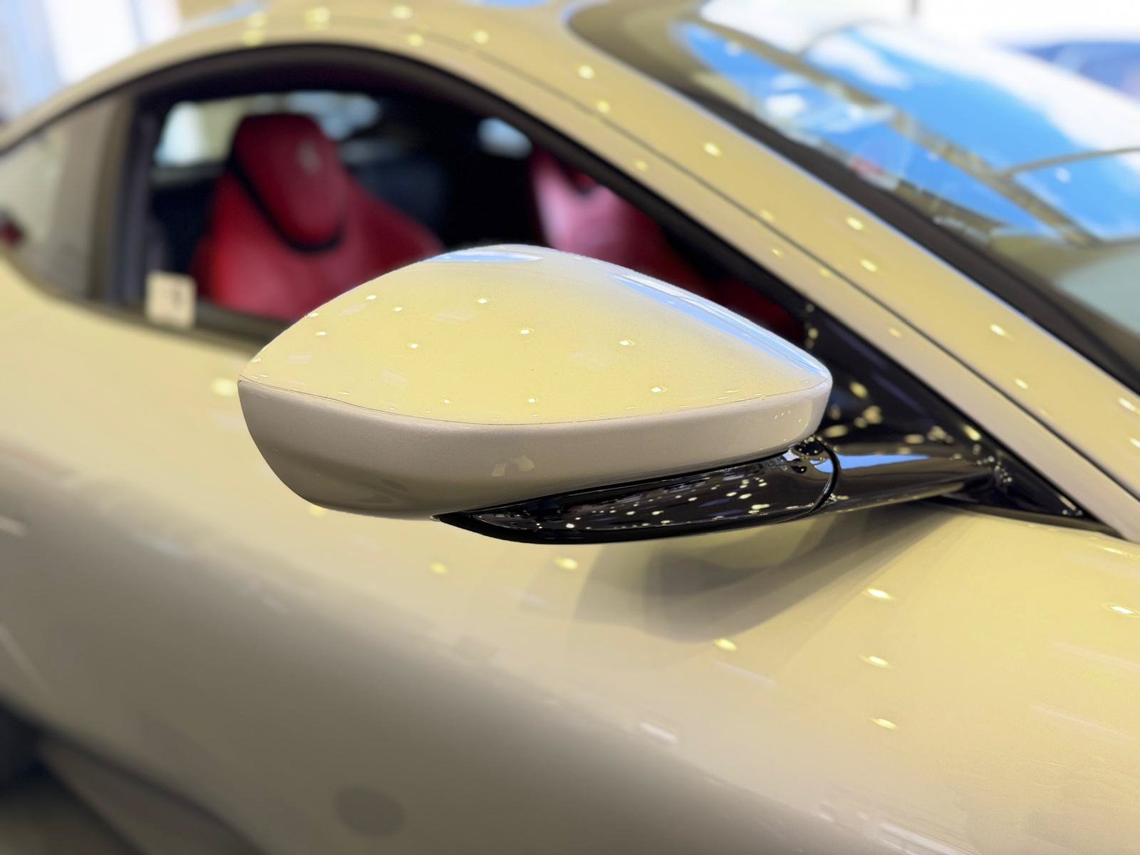 Used 2022 Ferrari Roma RWD image 13