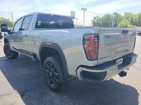 Used 2025 GMC Sierra 2500 AT4 AWD/4WD image 15