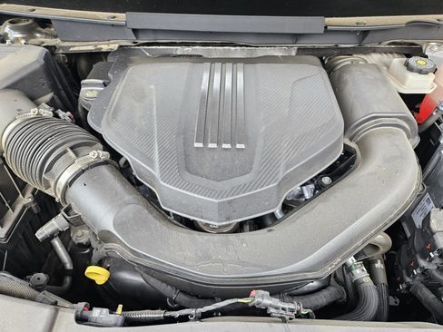 Used 2024 Chevrolet Traverse RS w/ LPO, Floor Liner Package FWD image 30
