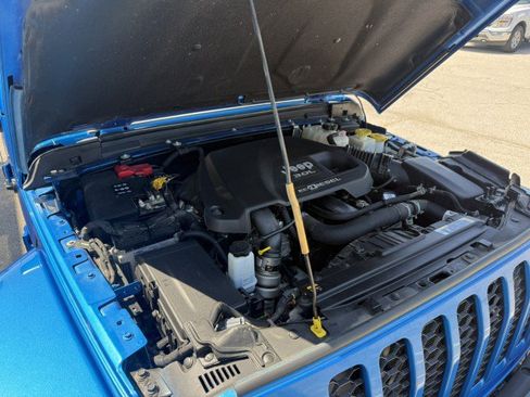 Used 2021 Jeep Gladiator Sport AWD/4WD image 20