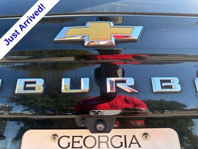Used 2025 Chevrolet Suburban LT RWD image 18
