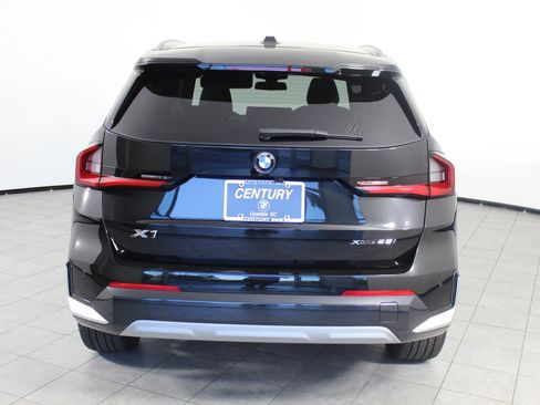 Used 2025 BMW X1 xDrive28i w/ Convenience Package image 9