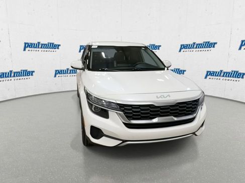 Used 2022 Kia Seltos LX image 3