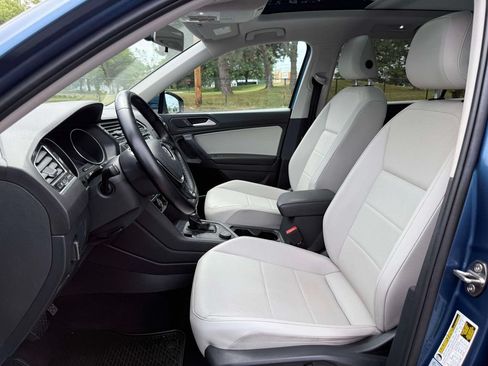 Used 2019 Volkswagen Tiguan SE AWD/4WD image 18