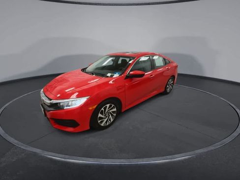 Used 2018 Honda Civic EX image 4