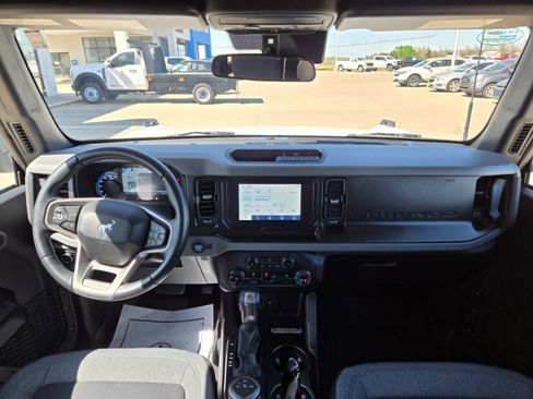 Used 2023 Ford Bronco Big Bend image 18