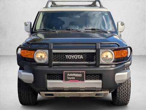 Used 2008 Toyota FJ Cruiser image 2
