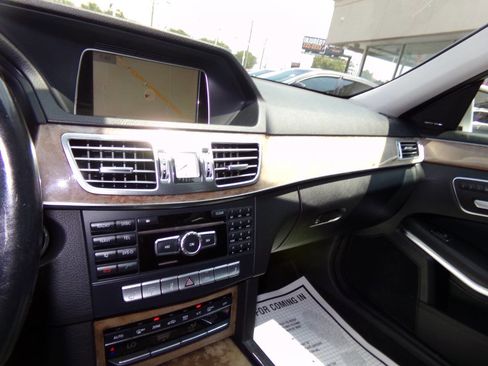 Used 2015 Mercedes-Benz E 350 4MATIC Sedan image 61
