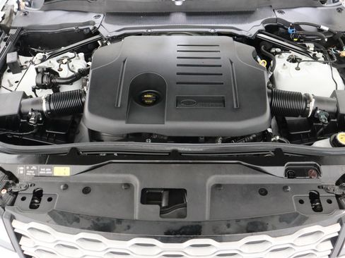 Used 2023 Land Rover Discovery Metropolitan Edition AWD/4WD image 42