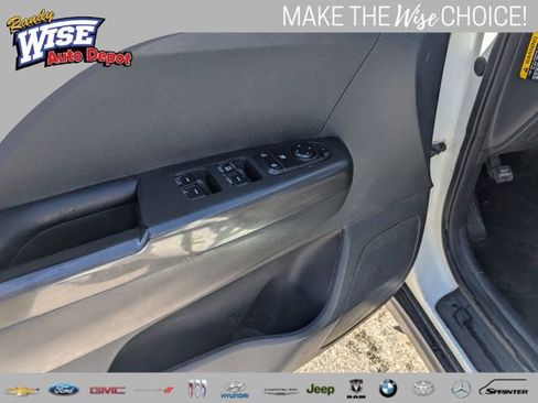 Used 2017 Kia Sportage LX image 10