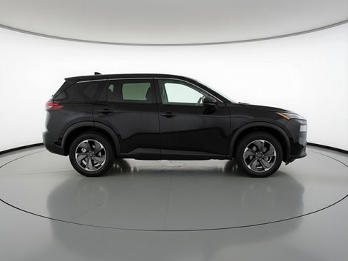 Used 2025 Nissan Rogue SV FWD image 11