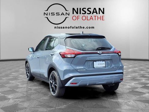 Used 2023 Nissan Kicks SV FWD image 3