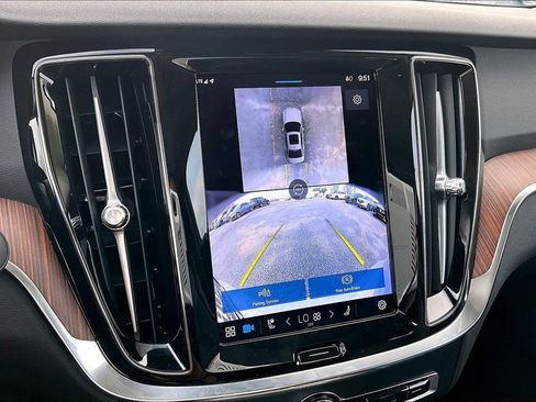 Used 2024 Volvo S60 B5 Plus image 31