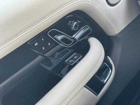 Used 2019 Land Rover Range Rover image 23