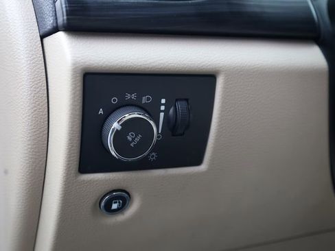 Used 2019 Jeep Grand Cherokee Laredo image 13