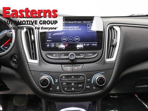 Used 2023 Chevrolet Malibu LT image 12