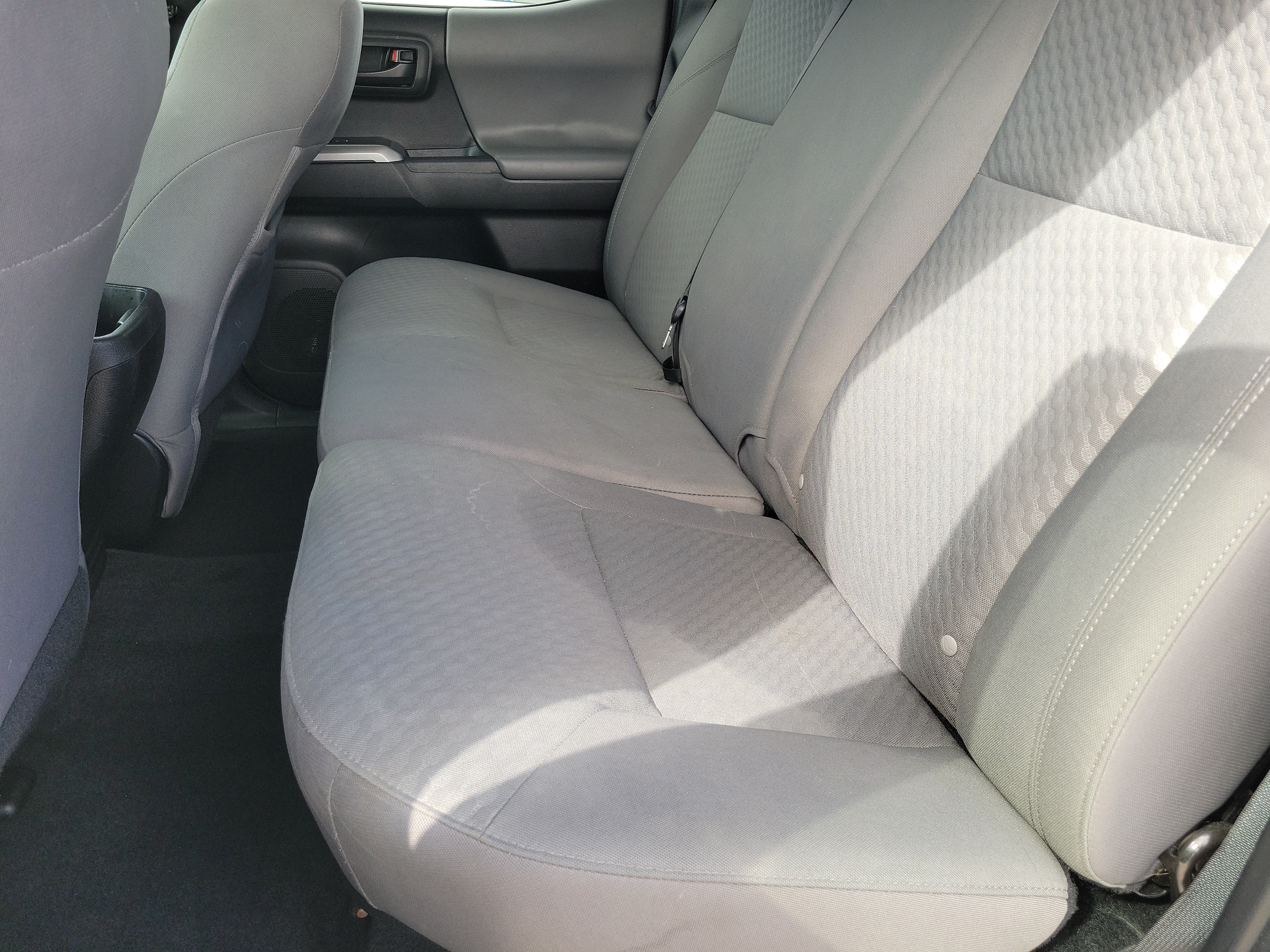 Used 2022 Toyota Tacoma SR5 w/ Technology Package RWD image 11