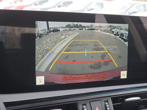 Certified 2025 Lexus ES 300h w/ Premium Package image 13