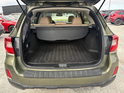 Used 2016 Subaru Outback 2.5i Premium image 16