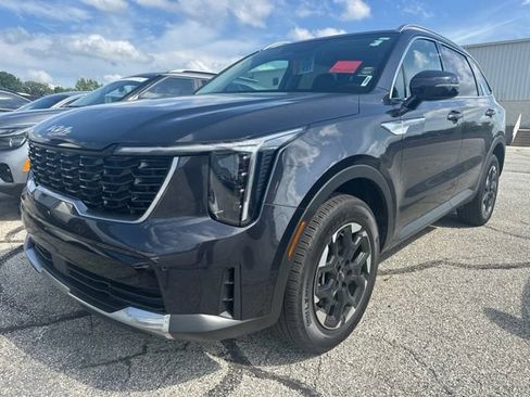 Certified 2026 Kia Sorento S w/ S Panoramic Sunroof Package AWD/4WD image 3