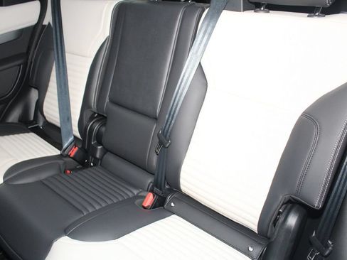 New 2026 Land Rover Discovery Limited Edition AWD/4WD image 38