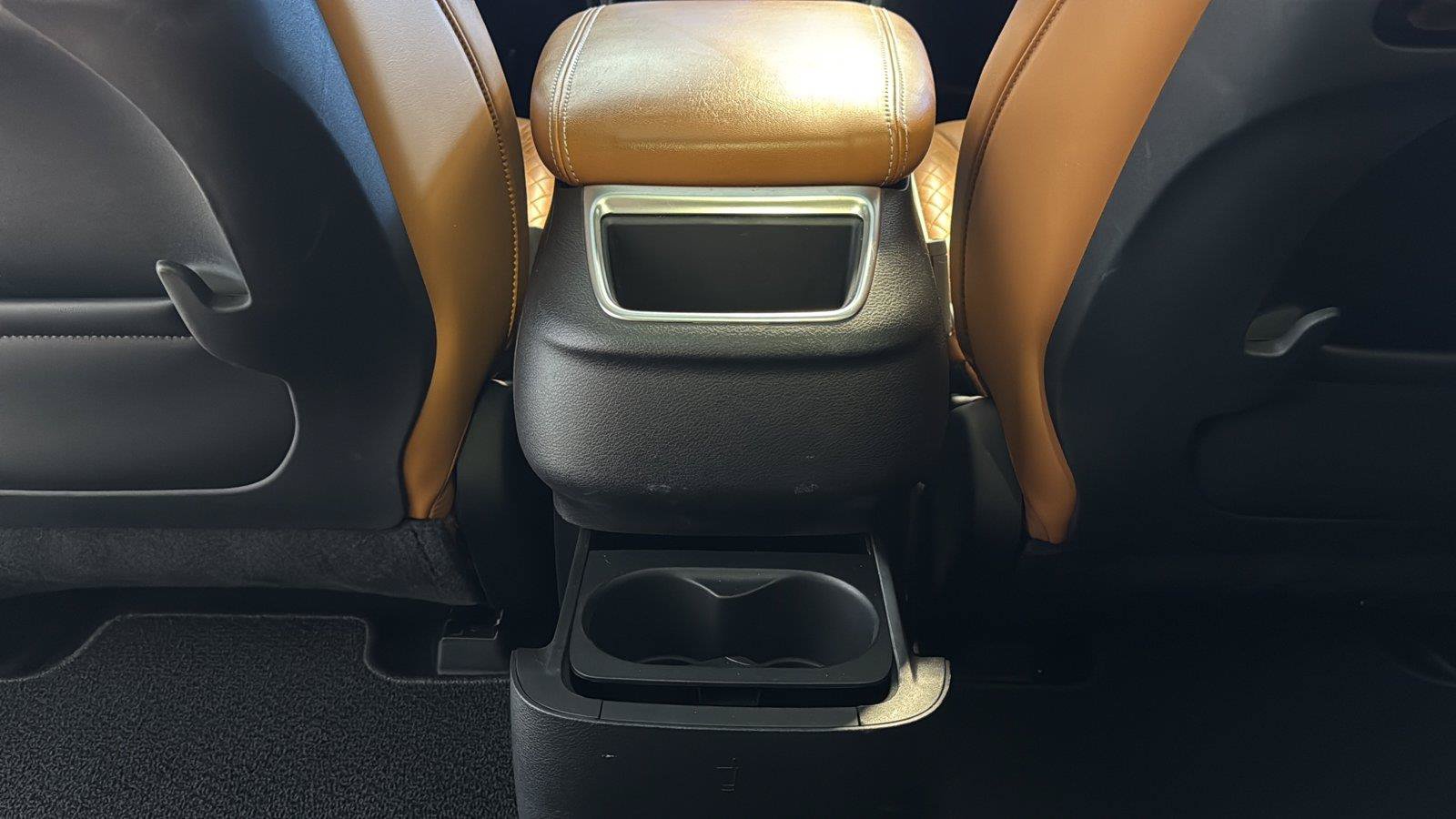 Used 2023 Chrysler Pacifica Pinnacle FWD image 29