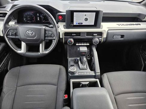 Used 2024 Toyota Tacoma TRD Off-Road AWD/4WD image 18