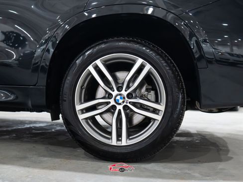 Used 2019 BMW X6 xDrive50i w/ M Sport Package AWD/4WD image 12