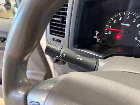 Used 2019 Nissan NV 2500 SV RWD image 18