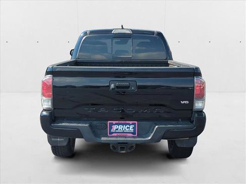 Used 2021 Toyota Tacoma TRD Sport image 5