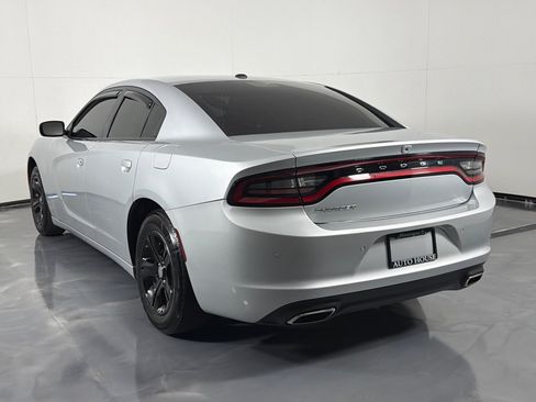 Used 2022 Dodge Charger SXT RWD image 6