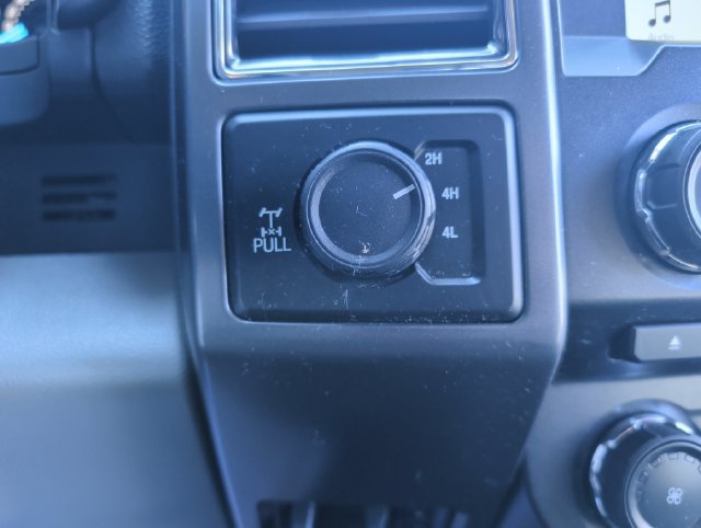 Used 2018 Ford F150 XLT w/ Equipment Group 302A Luxury AWD/4WD image 32