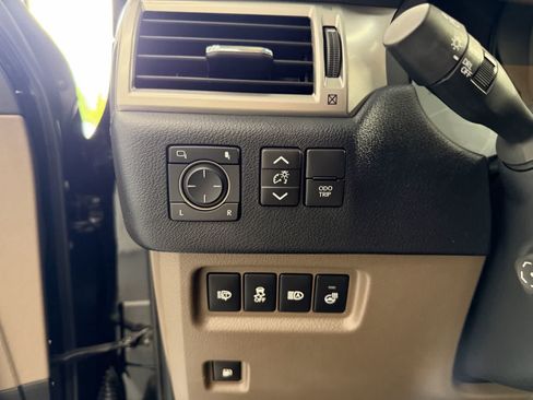 Used 2023 Lexus GX 460 Premium AWD/4WD image 15