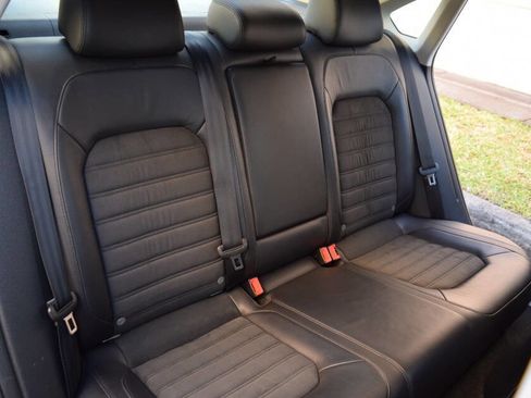 Used 2015 Volkswagen Passat TDI SEL Premium image 44