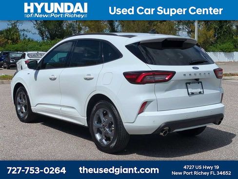 Used 2023 Ford Escape ST-Line w/ Tech Pack #1 FWD image 3