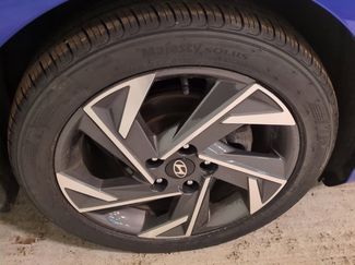 Certified 2024 Hyundai Elantra SEL w/ Convenience Package FWD video 2