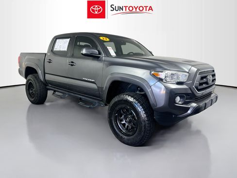 Used 2022 Toyota Tacoma SR5 w/ Technology Package RWD image 1