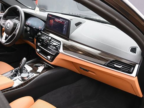 Used 2023 BMW 530i xDrive w/ Convenience Package AWD/4WD image 21