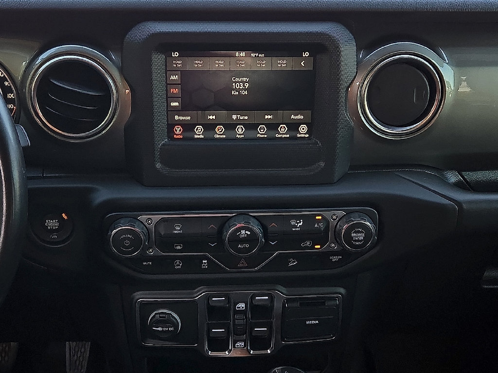 Used 2020 Jeep Wrangler Unlimited Sahara AWD/4WD image 11