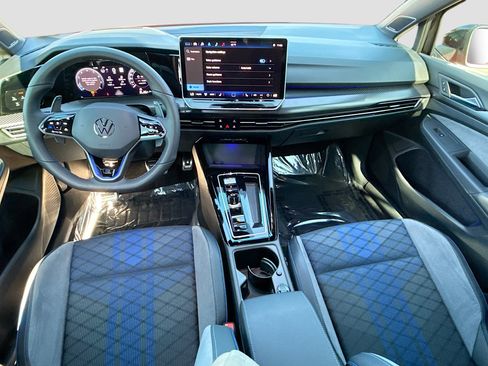 Used 2025 Volkswagen Golf R Black Edition image 15