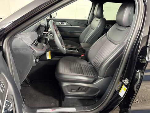 New 2026 Ford Explorer ST-Line w/ ST-Line Street Pack RWD image 29