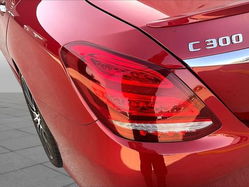 Used 2018 Mercedes-Benz C 300 Sedan image 25