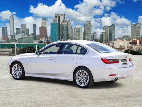 Used 2024 BMW 330e RWD image 6