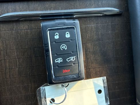 Used 2024 Jeep Grand Wagoneer Series II w/ Convenience Group III image 31