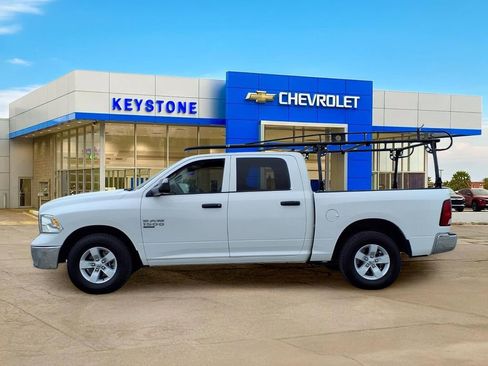 Used 2023 RAM 1500 Classic SLT w/ Trailer & Traction Group RWD image 4