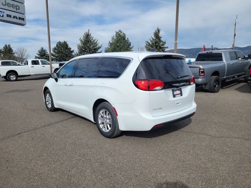 New 2026 Chrysler Voyager LX image 13