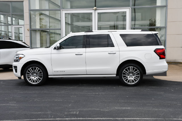 Used 2024 Ford Expedition Max Platinum AWD/4WD image 12